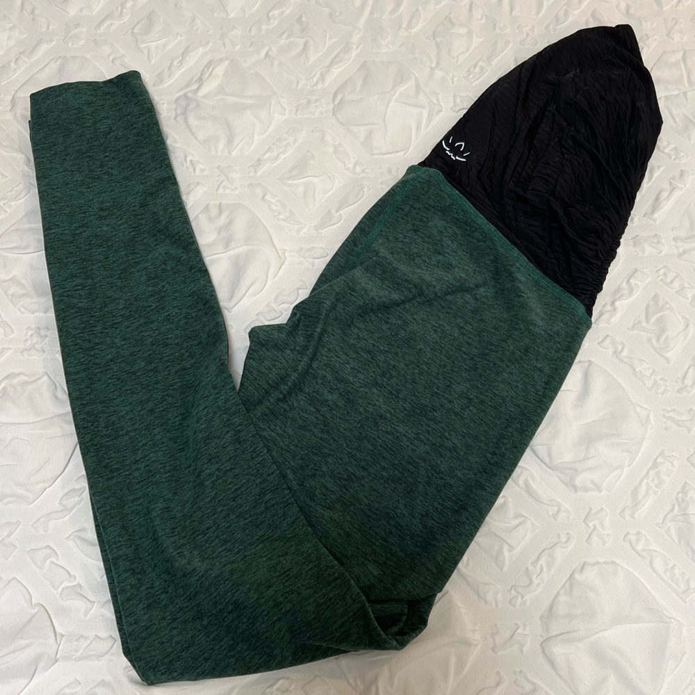 Beyond Yoga | Beyond the Bump Maternity Leggings | Small